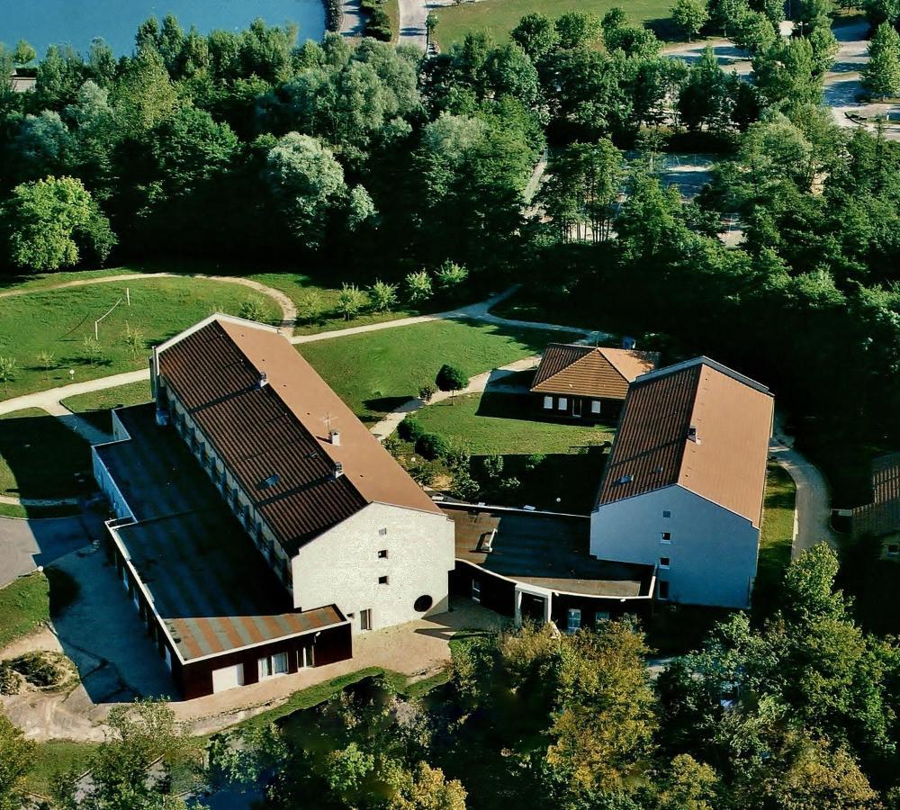 Hotel Vallee Bleue Montalieu-Vercieu Exterior photo